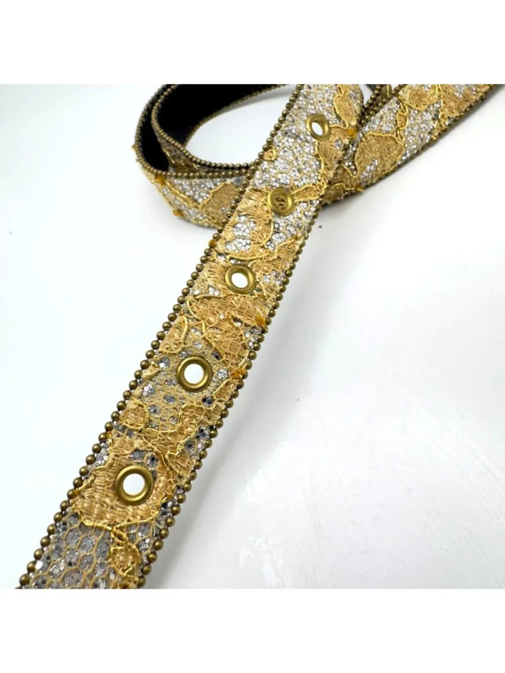 Gold & Silver Vtg Y2k Rhinestone Belt Glitter Detailing & Textured Buckle Size M